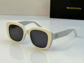 Picture of Balenciga Sunglasses _SKUfw55489455fw